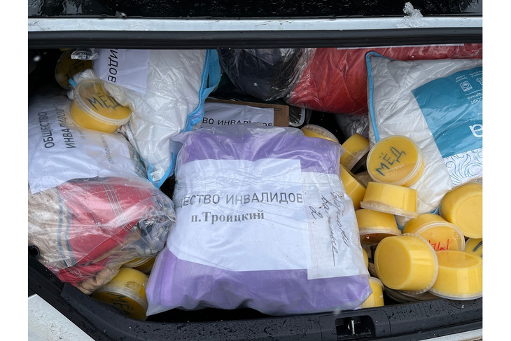 Губкинские депутаты и волонтёры передали в полевой госпиталь гуманитарную помощь