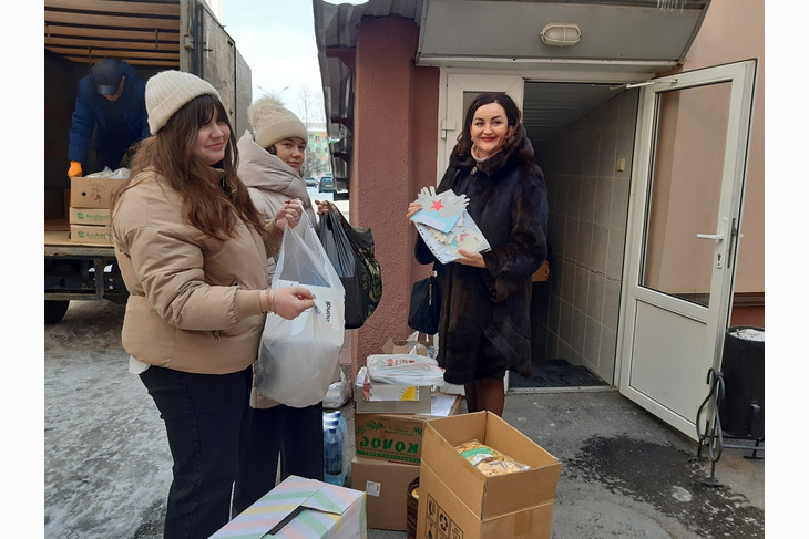 Губкинцы продолжают активно участвовать в сборе гуманитарной помощи для военнослужащих