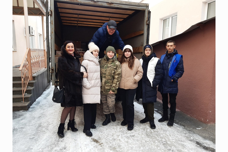 Губкинцы продолжают активно участвовать в сборе гуманитарной помощи для военнослужащих