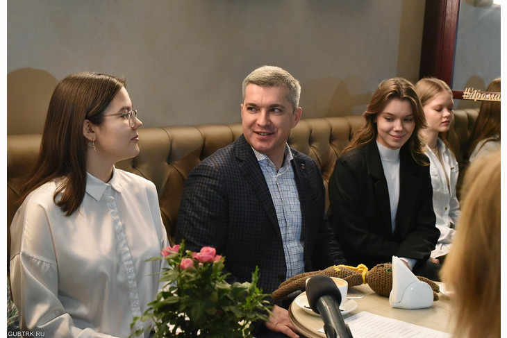 Михаил Лобазнов встретился с молодёжным активом Губкина
