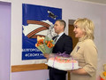 Михаил Лобазнов и Галина Колесникова поздравили волонтёров Губкина с Международным женским Днём