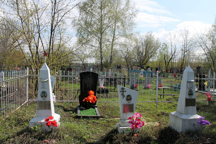 В Губкине приводят в порядок захоронения ветеранов Великой Отечественной войны