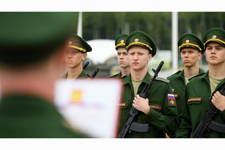 Жители Губкина могут пополнить ряды Вооружённых сил России на контрактной основе