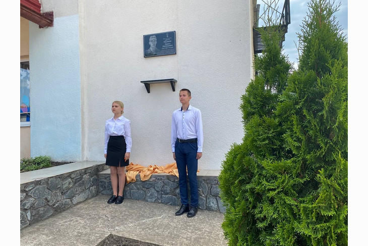 В Скородном открыли памятную доску губкинцу, погибшему в ходе спецоперации