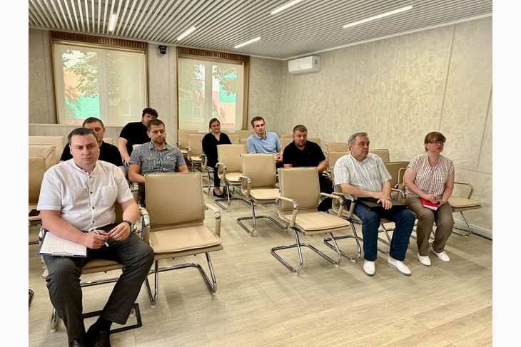 Михаил Лобазнов встретился с предпринимателями, осуществляющими пассажирские перевозки