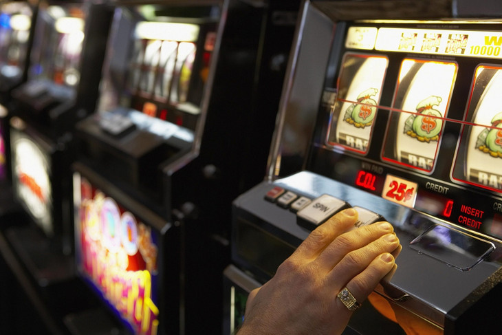 В Губкине пресекли работу игрового салона с азартными развлечениями
