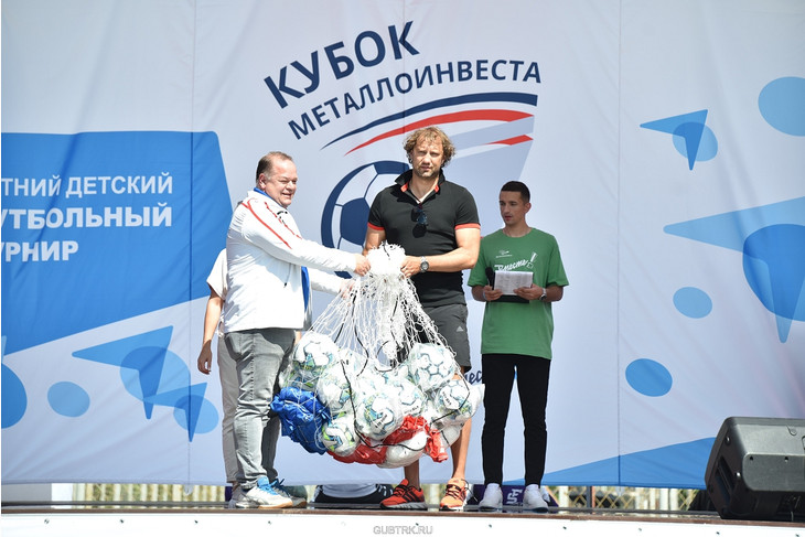 В Губкине стартовал летний турнир по футболу среди детей