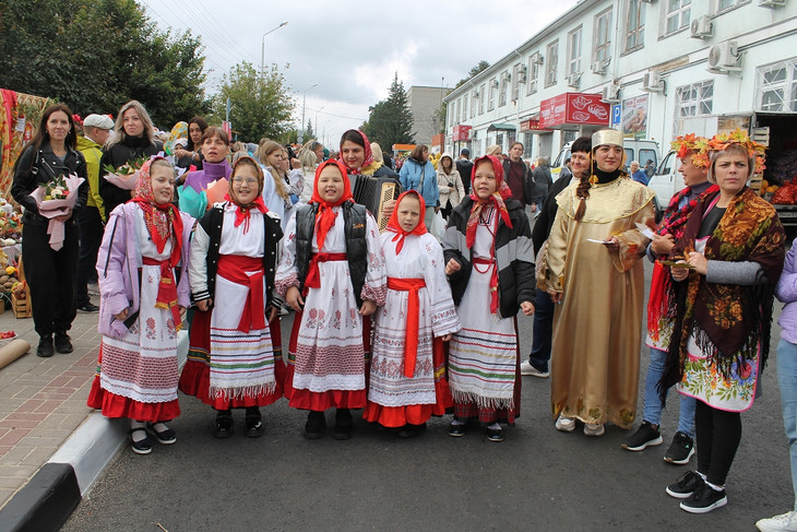 В Губкине прошла юбилейная ярмарка «Золотая осень»