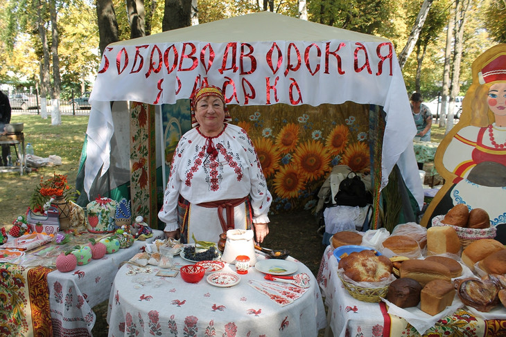 В День города в Губкине состоялась выставка-ярмарка «Губкинский карагод»