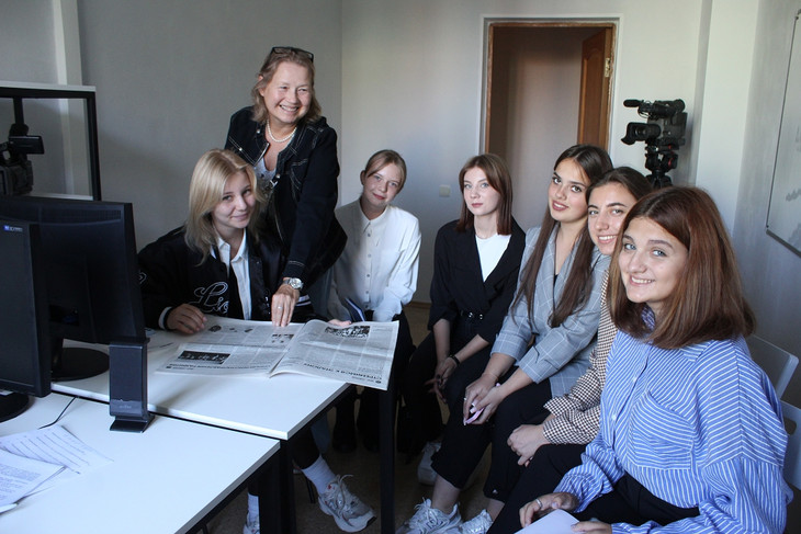 В Губкине школьники и студенты познают азы журналистики в медиашколе «НеПРЕССные новости»