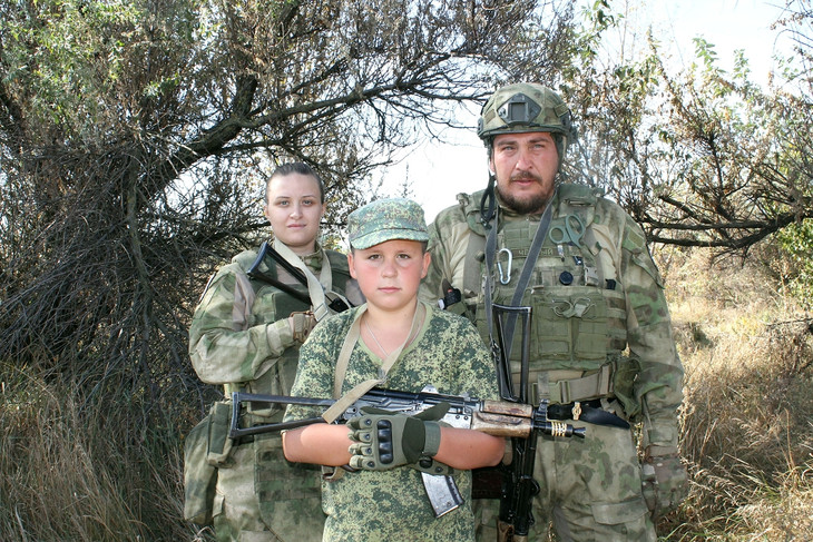 Супруги из Губкина проходят военную подготовку в отряде самообороны