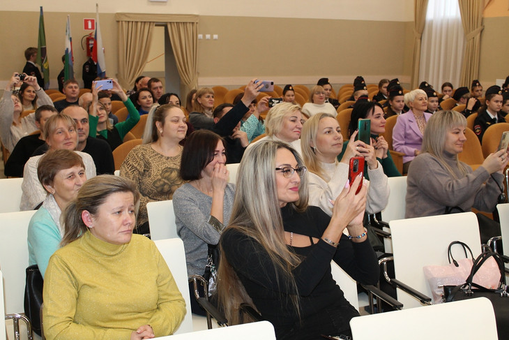 В образовательном комплексе «Перспектива» города Губкина открылся первый кадетский класс МЧС