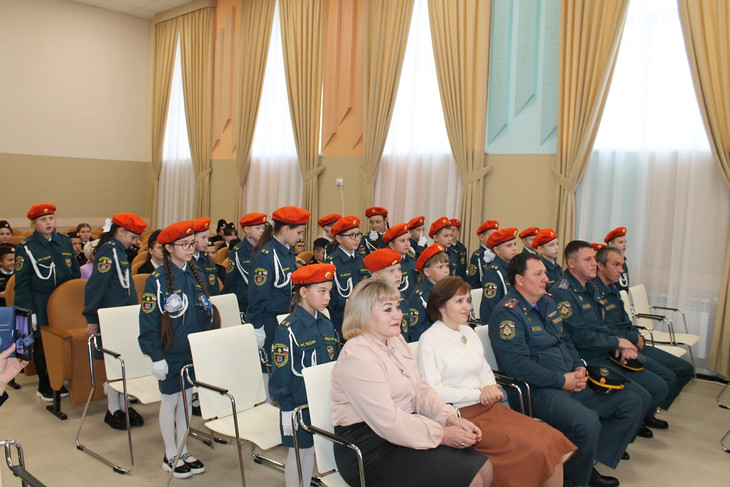 В образовательном комплексе «Перспектива» города Губкина открылся первый кадетский класс МЧС