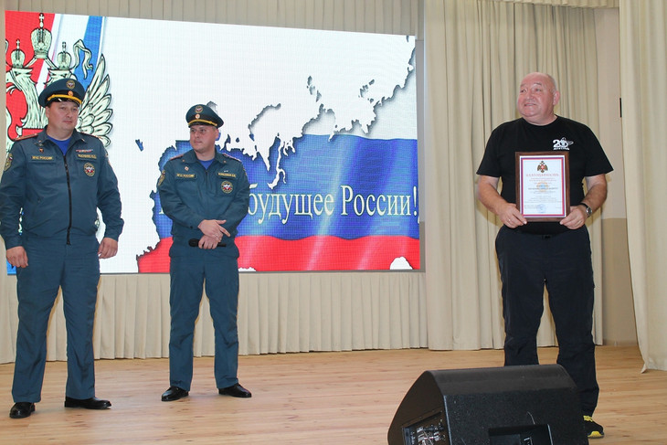 В образовательном комплексе «Перспектива» города Губкина открылся первый кадетский класс МЧС