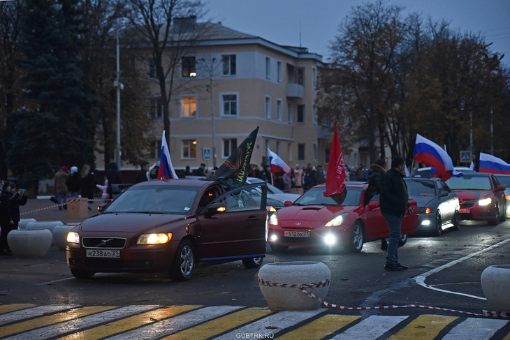 В День народного единства в Губкине вручили ордена Мужества