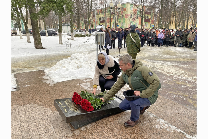 В Губкине почтили память павших воинов в  День Неизвестного Солдата