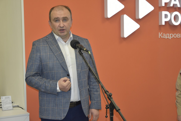 В Губкине после ремонта открыли кадровый центр