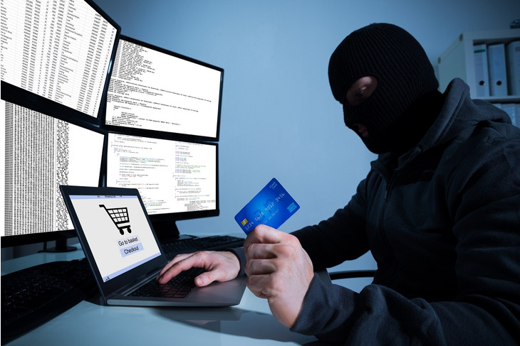 Полицейские призывают губкинцев не терять бдительности при совершении онлайн-покупок
