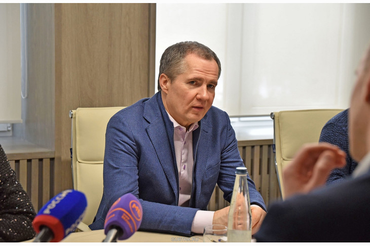 Вячеслав Гладков и Михаил Лобазнов обсудили с призёрами Олимпийских игр Сергеем и Анастасией Фесиковыми совместную работу в регионе