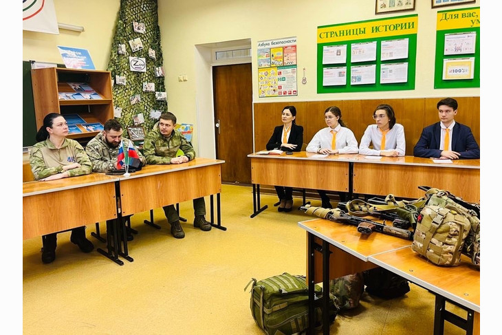 В Губкине прошёл урок мужества «Герои живут среди нас»