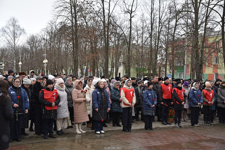 В Губкине возложили цветы к мемориалам в честь 81-й годовщины освобождения Губкинского района