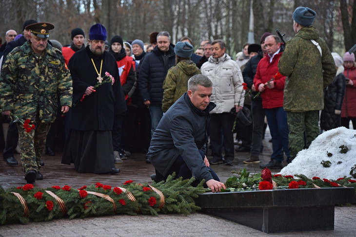 В Губкине возложили цветы к мемориалам в честь 81-й годовщины освобождения Губкинского района