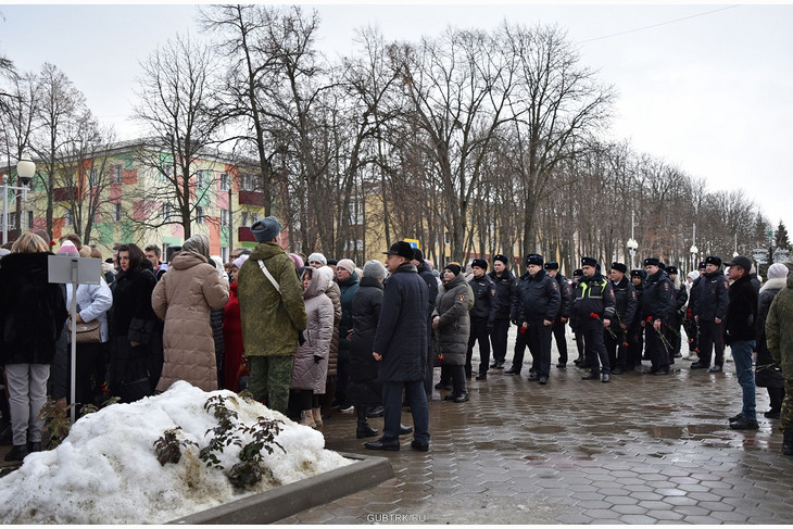 В Губкине возложили цветы к мемориалам в честь 81-й годовщины освобождения Губкинского района