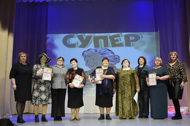 В губкинском селе выбрали «Супер-бабушку»