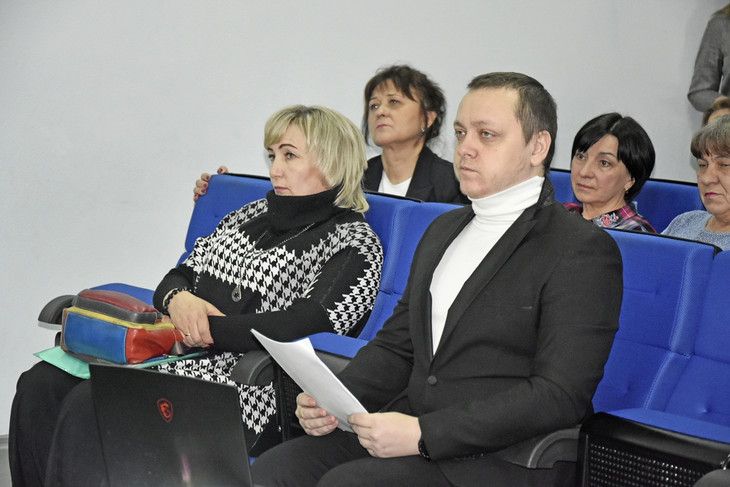 Глава Сергиевской СТА Дина Лебедева выступила перед жителями с отчётом о результатах деятельности сельской администрации за 2023 год