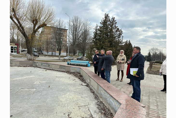 Михаил Лобазнов оценил состояние городских фонтанов после зимы
