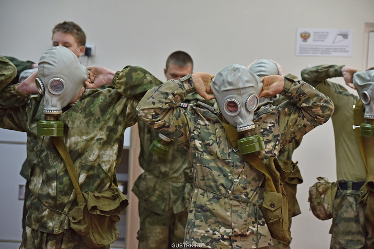 Губкинские старшеклассники участвуют в военно-патриотической игре «Зарница 2.0»