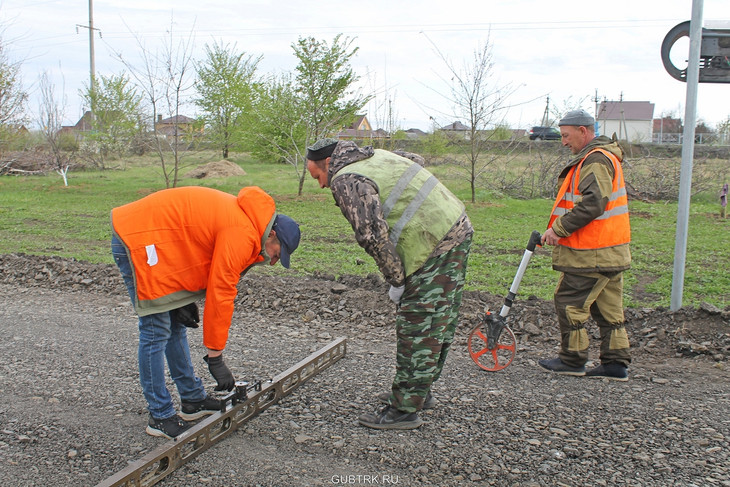 В Губкине продолжается ремонт дорог