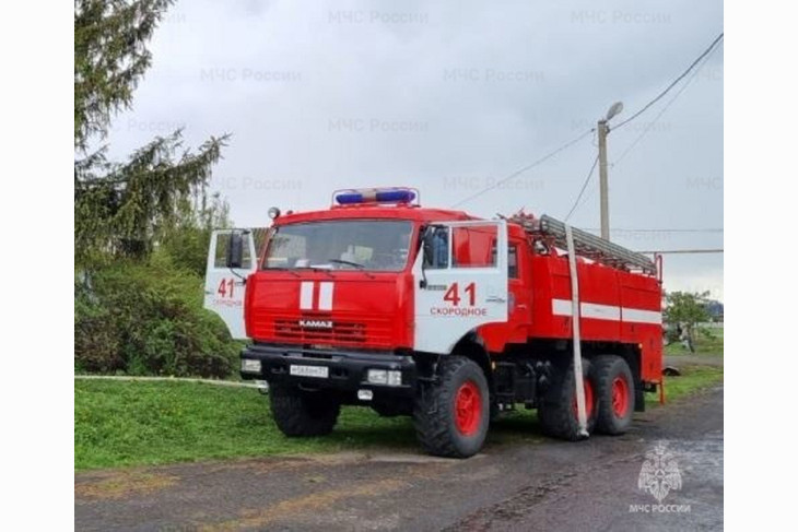 В селе Губкинского округа загорелся жилой дом