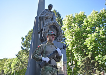 В День Победы у Вечного огня традиционно почтили память героев Великой Отечественной войны