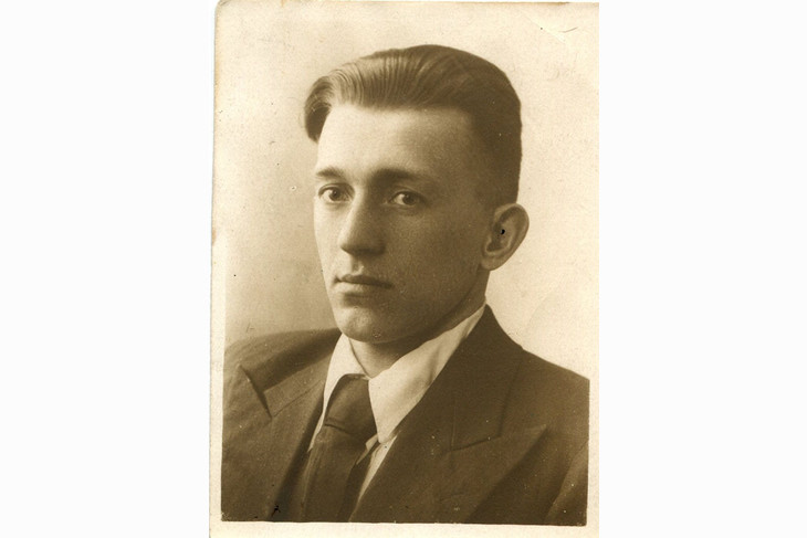 К 80-летию открытия Губкинской больницы под руководством главного врача В.С. Бородина