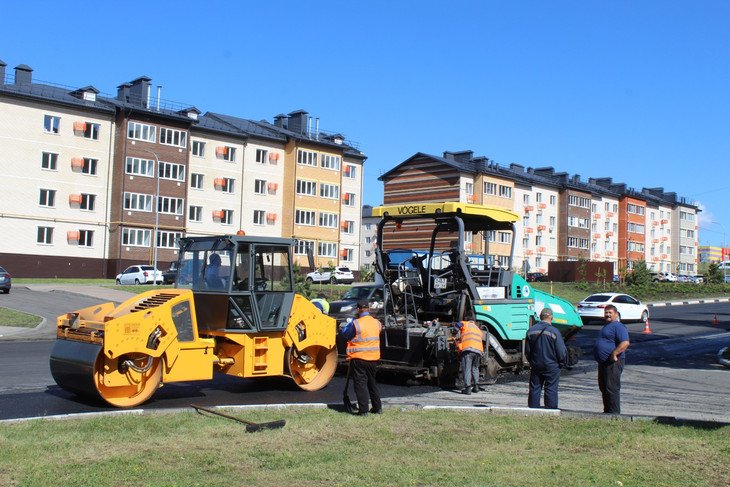 В Губкине на улице Преображенской продолжается плановый ремонт дороги