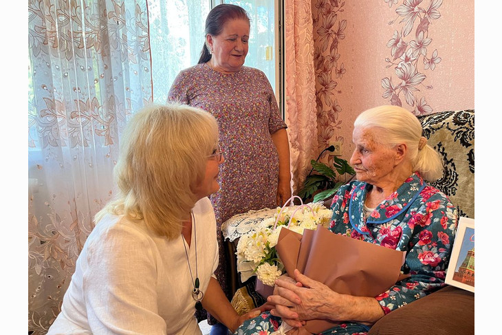 Нина Нифонтова из Губкина отметила 100-летний юбилей