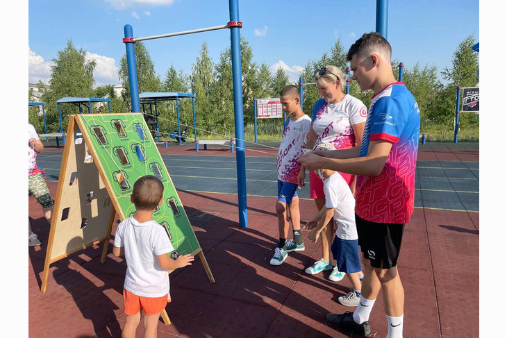 В Губкине состоялись спортивные семейные эстафеты