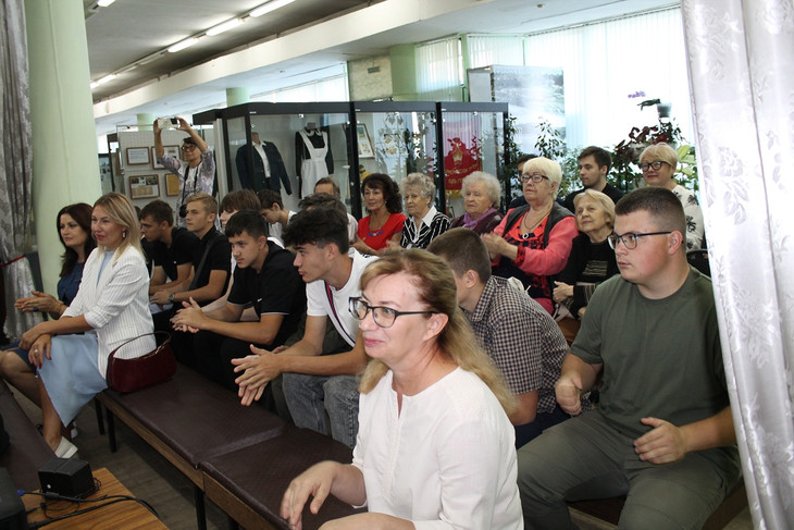 В Губкине открылась выставка к 85-летию города