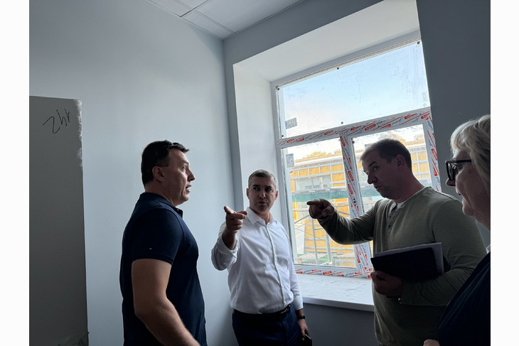 Михаил Лобазнов вместе с ответственными специалистами посетил детский сад «Ивушка»