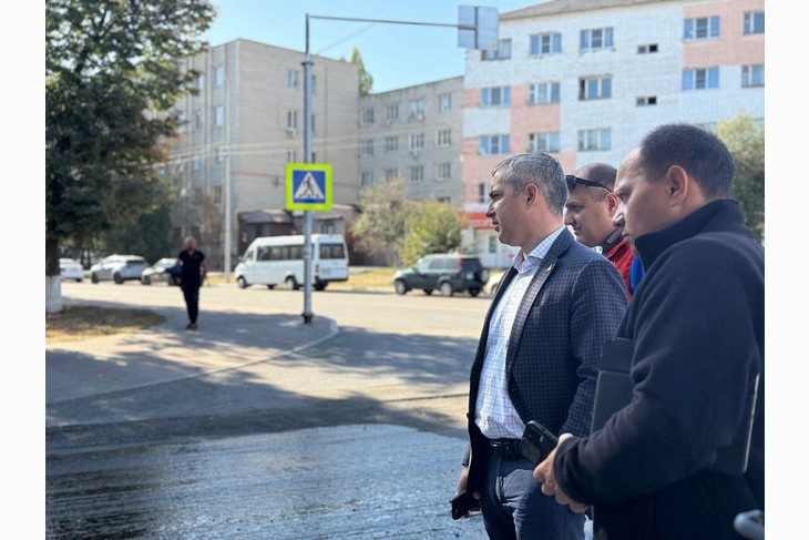 Работы по содержанию благоустройства города на личном контроле Михаила Лобазнова