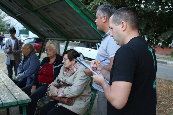 В Губкине прошла общественная приёмка четырёх МКД после капремонта