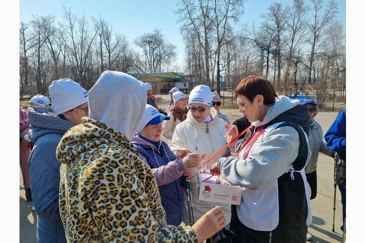 Белгородские волонтëры собрали почти 450 тысяч рублей на медицинскую помощь ветеранам своего региона в рамках благотворительной акции «Красная гвоздика»
