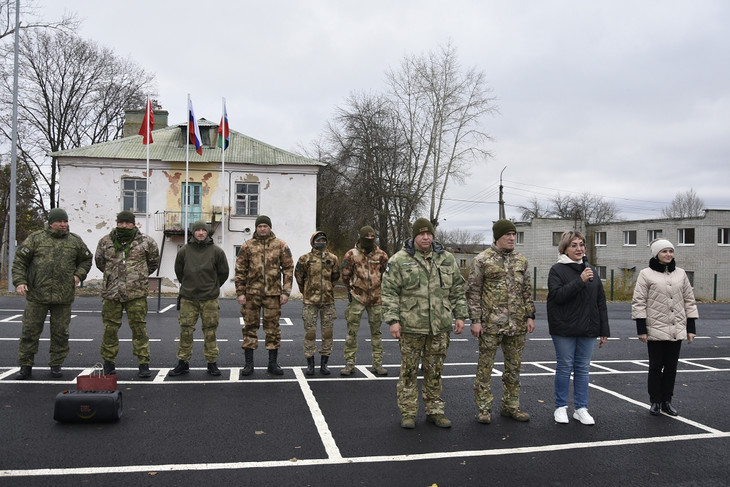 Воспитывая дух патриотизма: в Губкине прошёл военно-спортивный слёт для отцов и детей