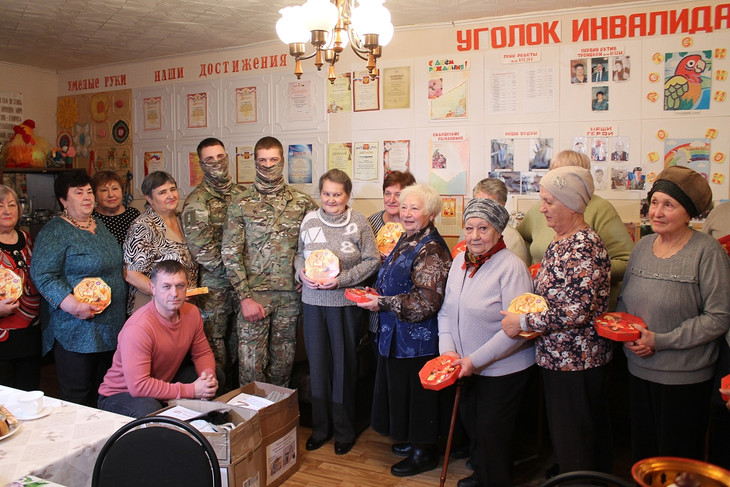 Губкинцы передали гуманитарную помощь военнослужащим