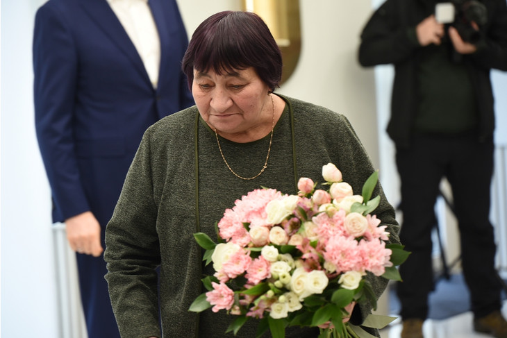 В Губкине Вячеслав Гладков вручил ключи от новых квартир детям-сиротам и детям, оставшимся без попечения родителей