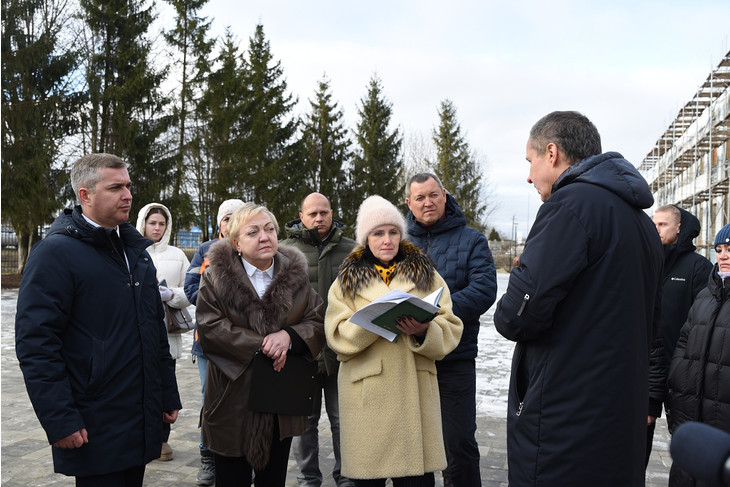 Вячеслав Гладков оценил ход капитального ремонта Аверинской СОШ