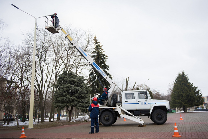 В 2024 году белгородские энергетики смонтировали в регионе 2129 светильников наружного освещения