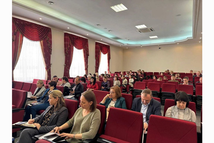 Губкинским многодетным матерям вручили заслуженные награды