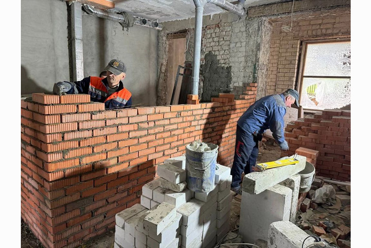 Михаил Лобазнов проверил ход капремонта Детской школы искусств №2
